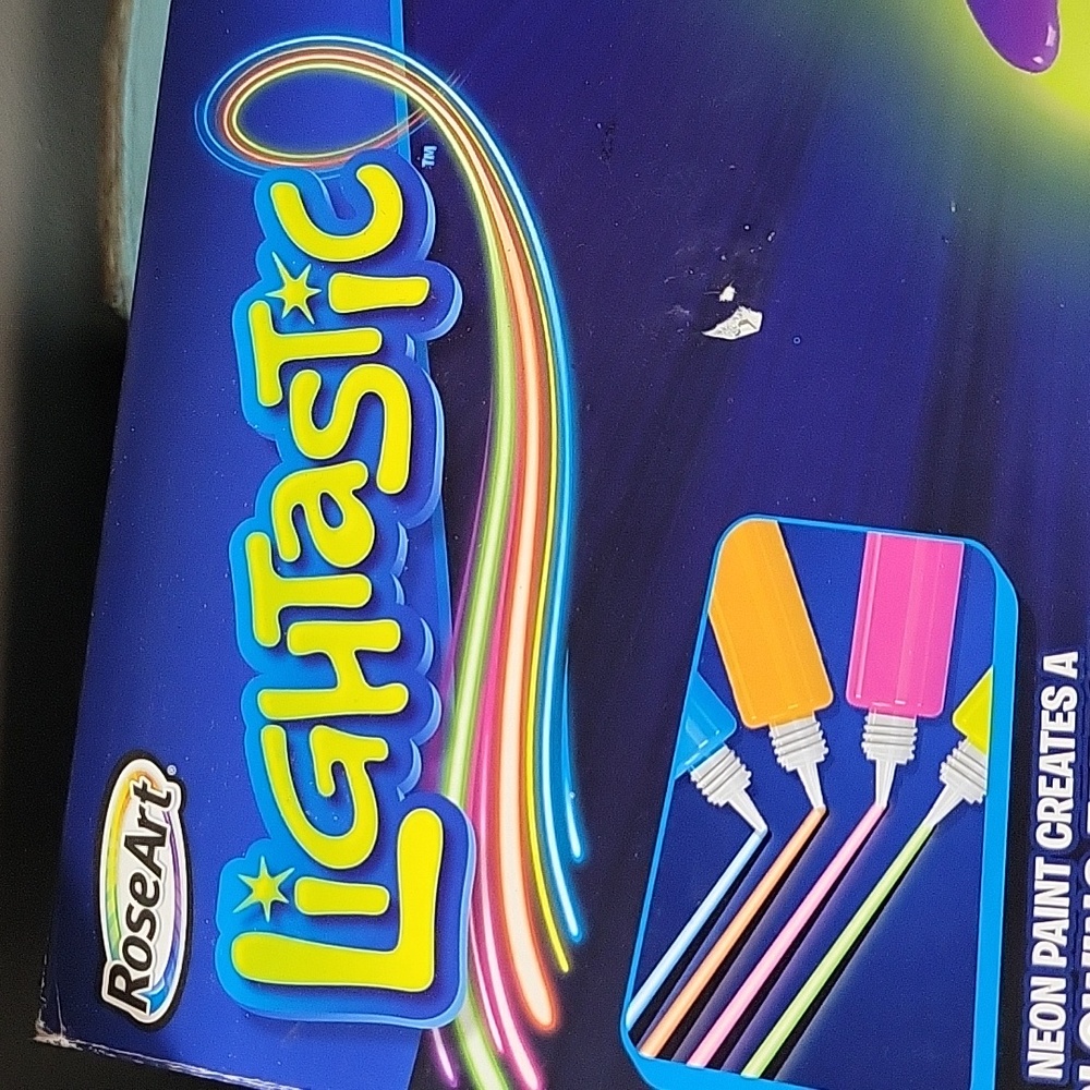 Lightastic 3D Neon Glow Spin Art Toy - Picture 3 of 5